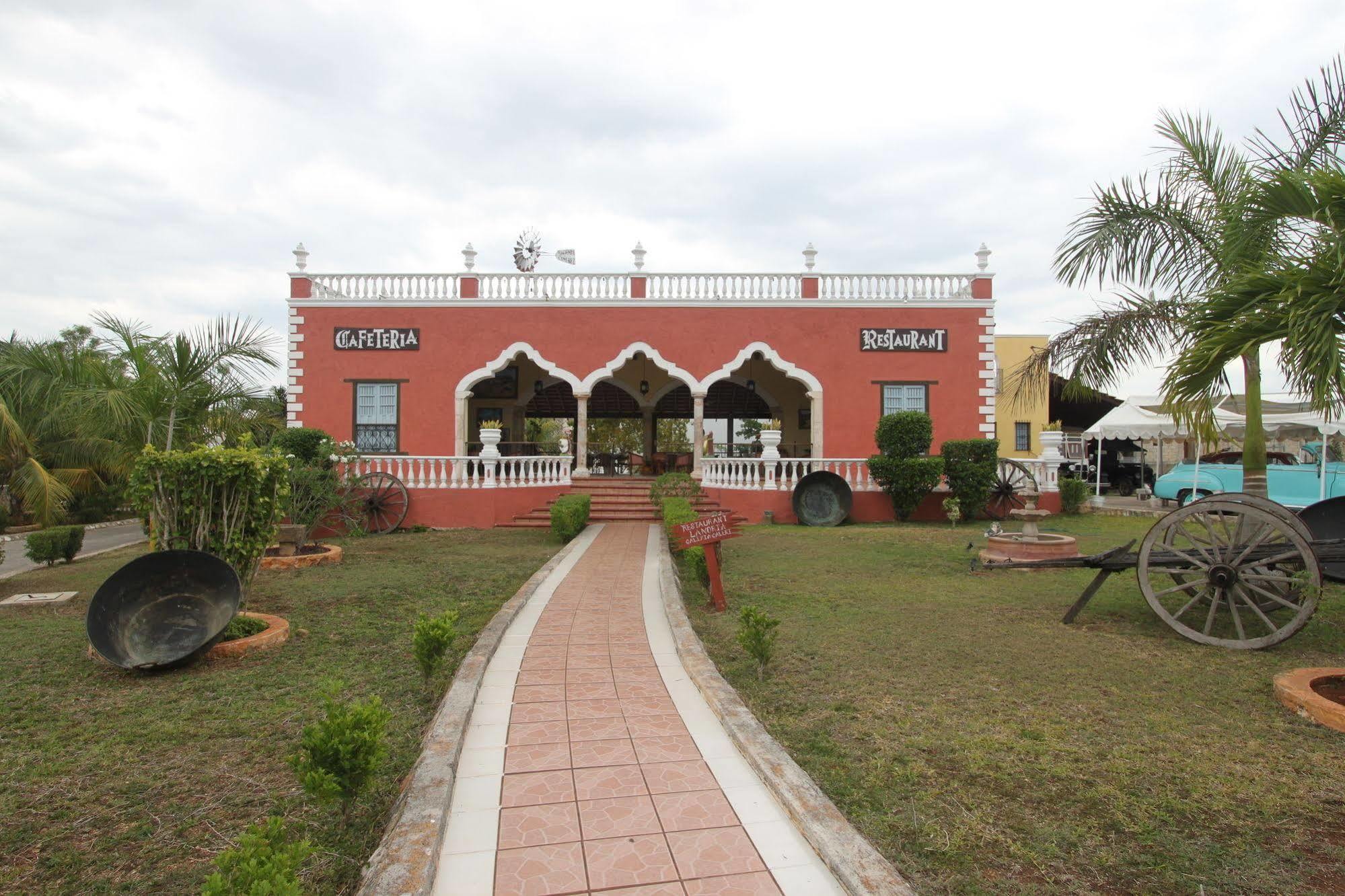 Hotel Hacienda Sanchez Valladolid  Exteriör bild