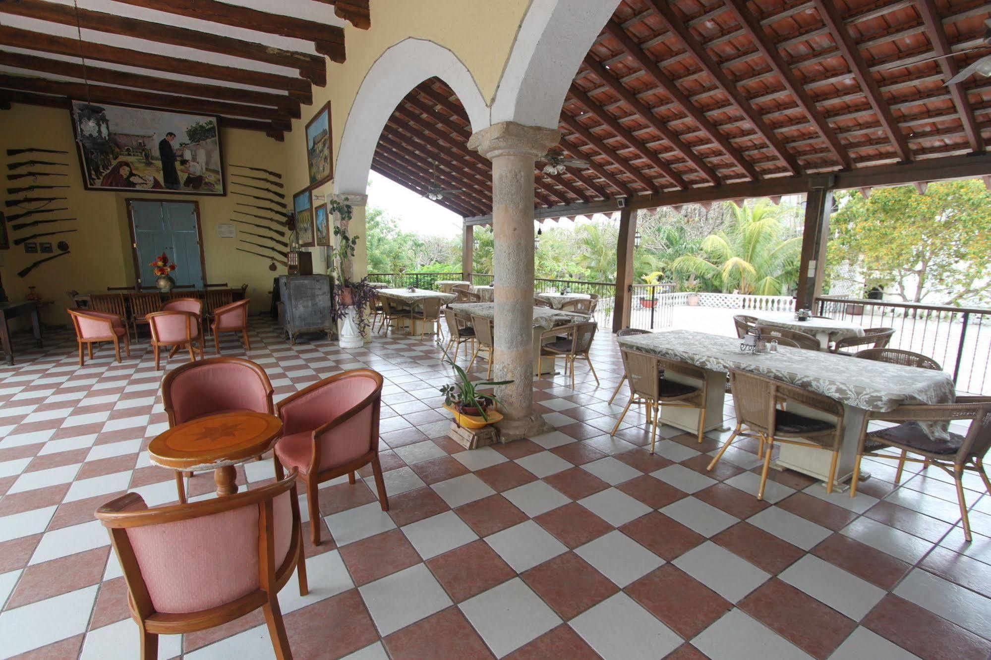 Hotel Hacienda Sanchez Valladolid  Exteriör bild