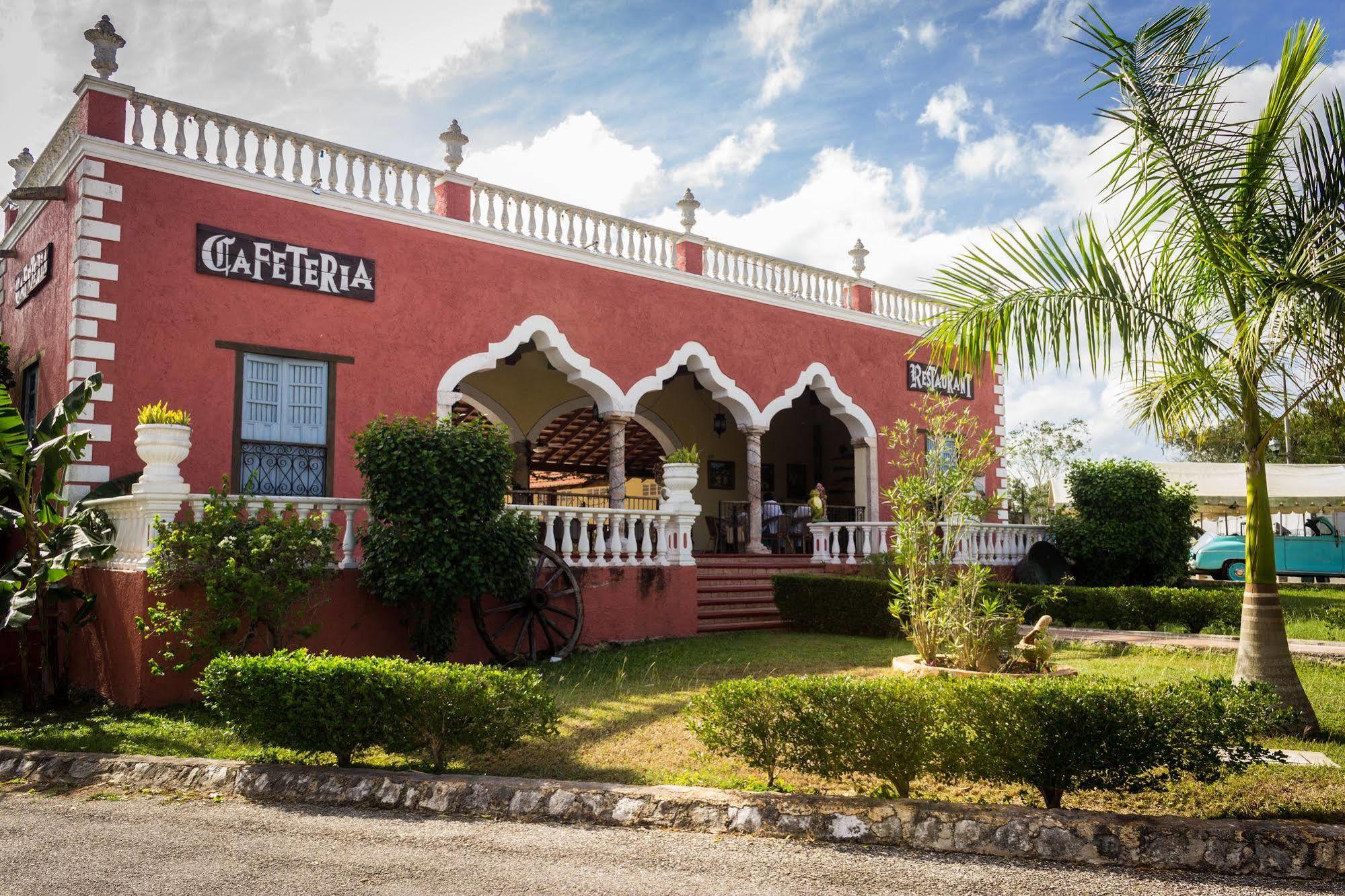 Hotel Hacienda Sanchez Valladolid  Exteriör bild